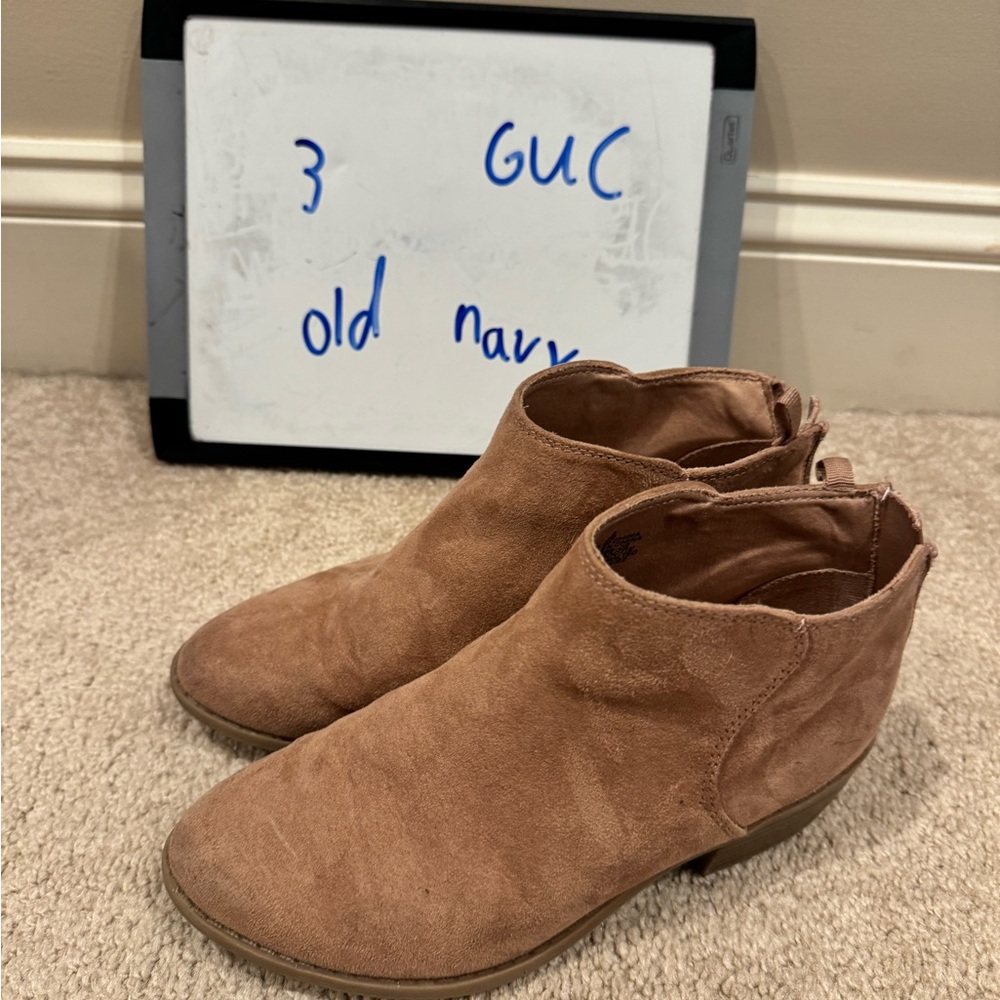 Old Navy Tan Suede Ankle Boots Sz 3 girls